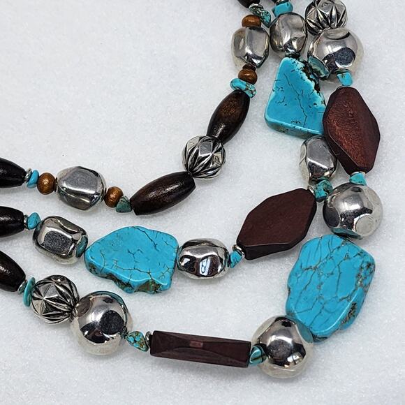 Howlite Turquoise Beaded Layered Necklace - Picture 2 of 3